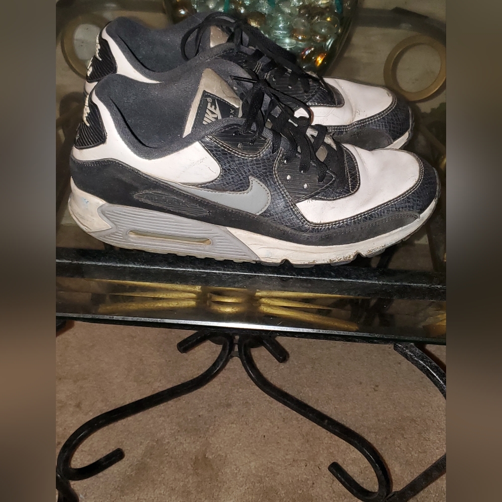 Nike "Air Max 90" Sneakers